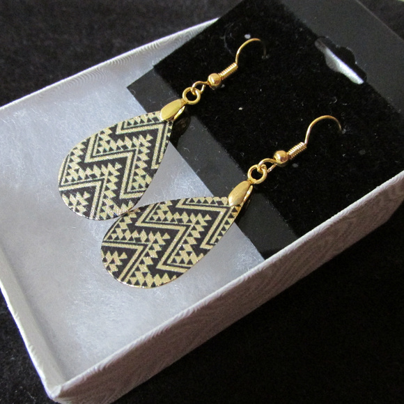 MariMeg Curio Closet Jewelry - 18K Gold Plated Aztec-Print Earrings